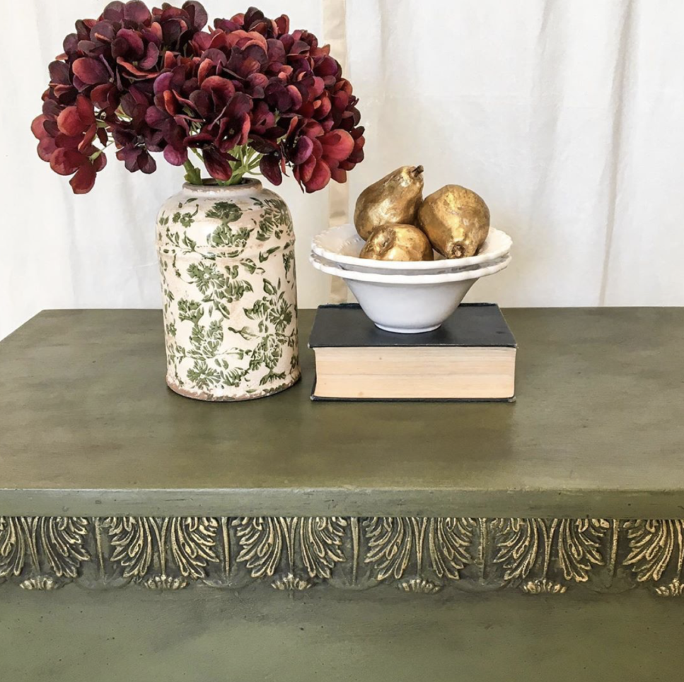 Just look at this Acanthus Leaf Trim applied to a table by the wonderful team at Dooney and Daughters, Remuera, Auckland! Click on the image link to purchase this product